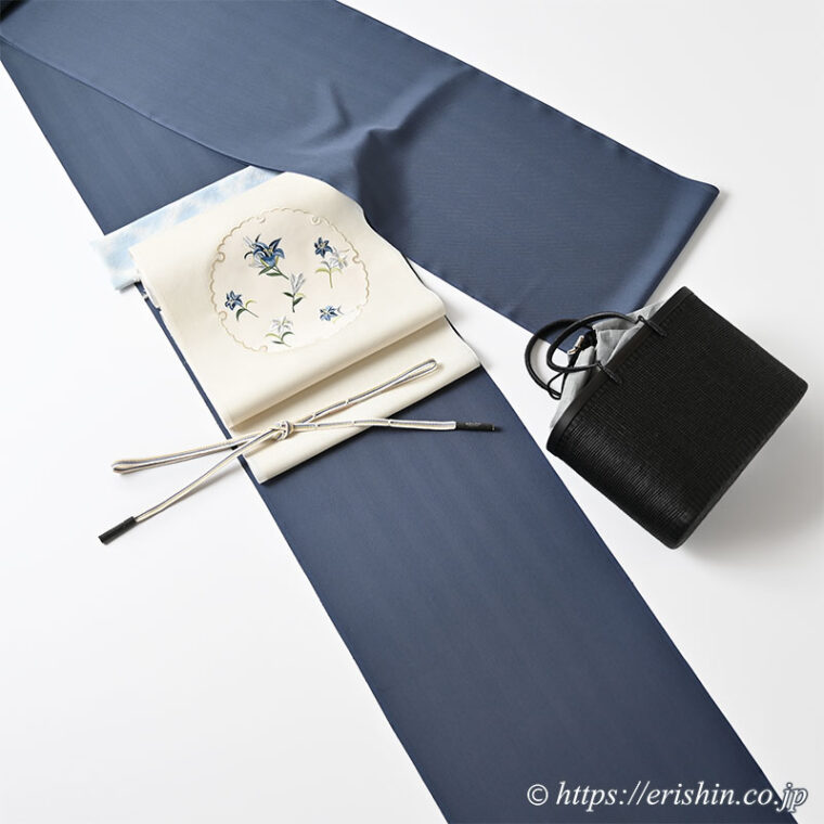 旬のお勧めコーディネート「ヘリンボーンのマニッシュな紋紗に百合の刺繍の帯」