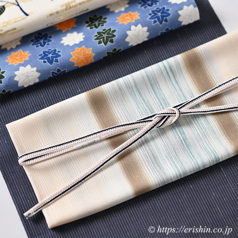 帯締め 源氏立別レース組（ミシン房/鉄紺色×薄桜色）[夏・単衣向]と 帯揚げ（横段しけ暈し/鳥の子色に茶と青・乱絽）[夏・単衣向]