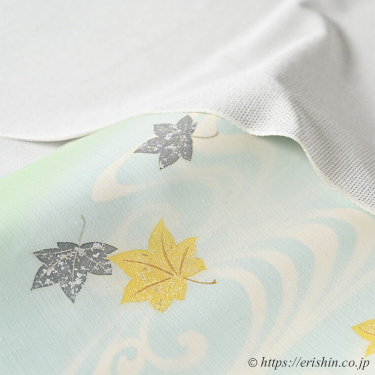 旬のお勧めコーディネート「本塩沢の蚊絣に無双の染帯（楓に観世水）で涼やかに」