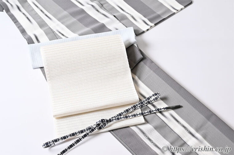 旬のお勧めコーディネート「白縞が映える明石縮をワントーンで」