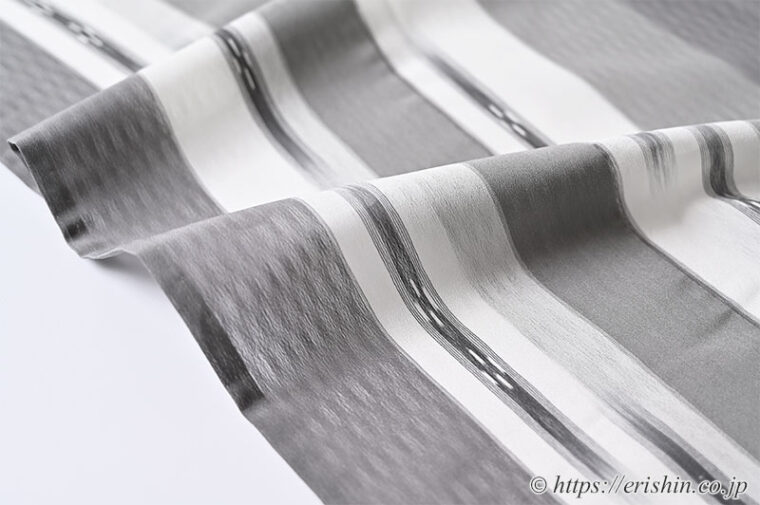 明石縮（グレイ濃淡に経長絣/灰色濃淡と白練色）