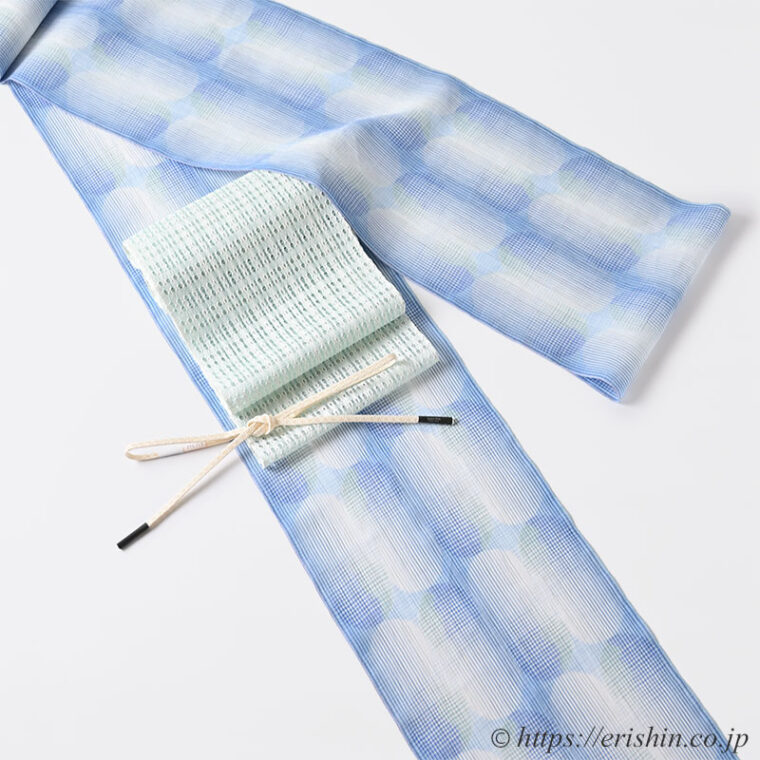 旬のお勧めコーディネート「円奏暈しの小千谷縮に変わり羅の帯を」