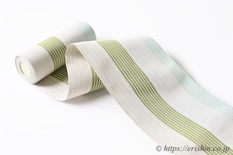 博多半幅帯（麻絹/淡い小町鼠色に松葉色と瓶覗色の縞）西村織物「呉服えり新」