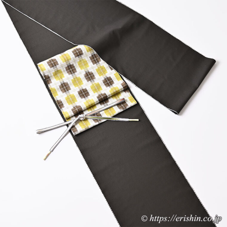 旬のお勧めコーディネート「黒八丈を秋色で　山下芙美子 黒八丈に小名木絵千翔 織名古屋帯」