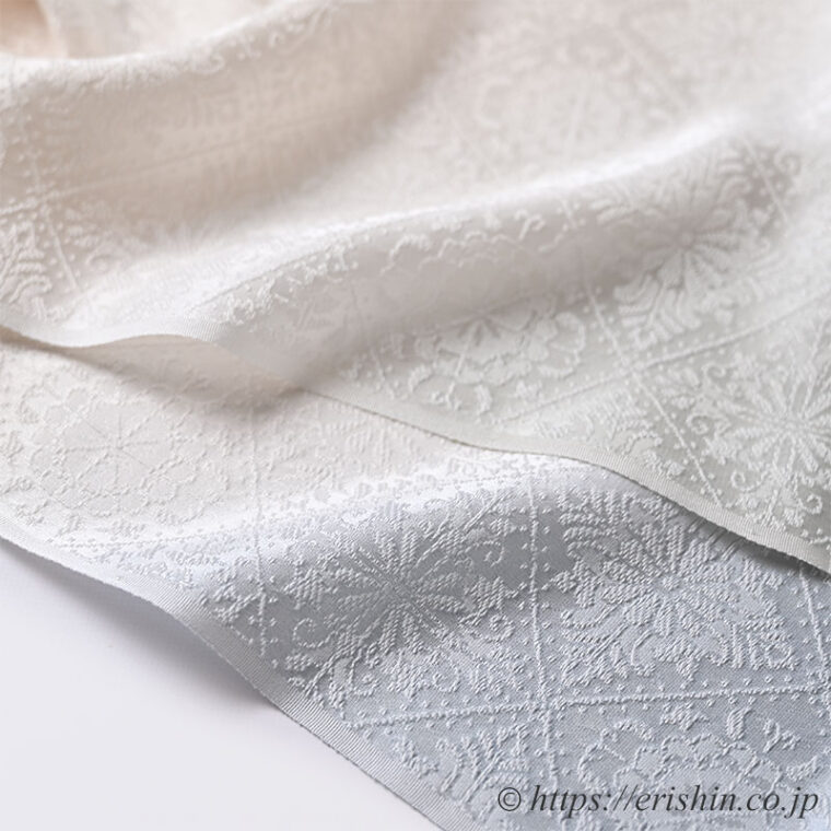 帯揚げ（華紋詰襷文/卯の花色に水浅葱色と蕎麦切色）和小物さくら「着物と帯・呉服えり新」