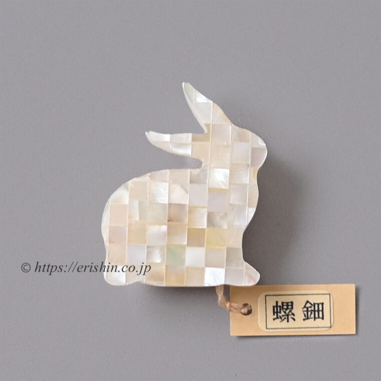 帯留め（螺鈿/白・うさぎ）