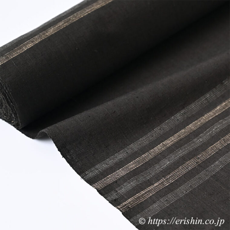 士乎路紬（しおじつむぎ/与那国蚕の縞段・黒橡色）「着物と帯・呉服えり新」