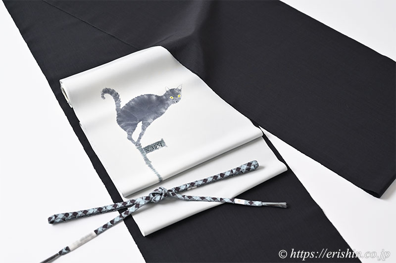 旬のお勧めコーディネート「森健持さんの風見猫の染帯に芝崎圭一さんの座繰紬」