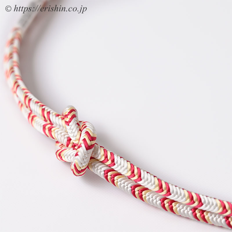 帯締め　洋角組（矢柄通し/白に紅赤色と淡黄色）渡敬「着物と帯・呉服えり新」