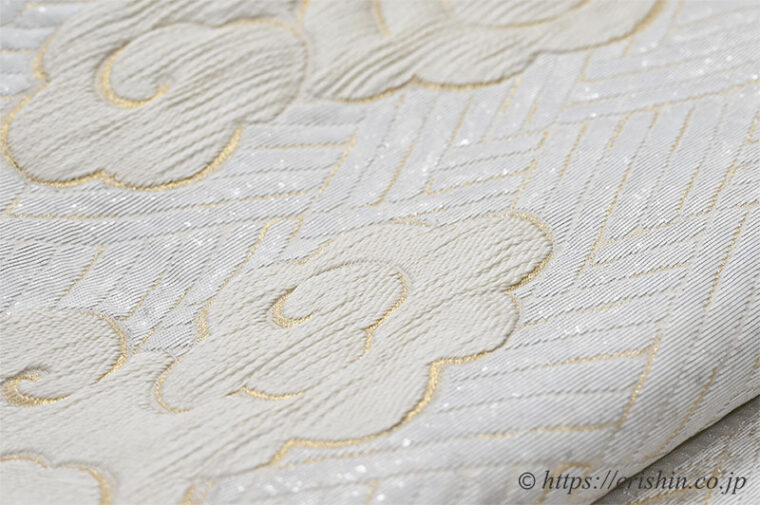 袋帯（東照宮端雲文/白地）