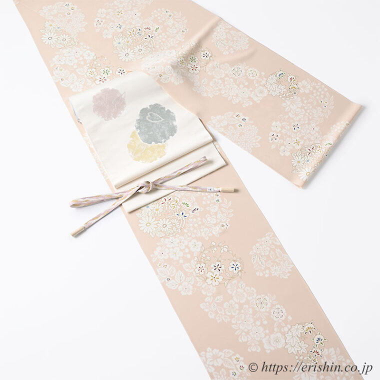 旬のお勧めコーディネート「ドレスアップ小紋でディナーに」小紋（百花彩り花丸文）に九寸織名古屋帯（雪輪桜）