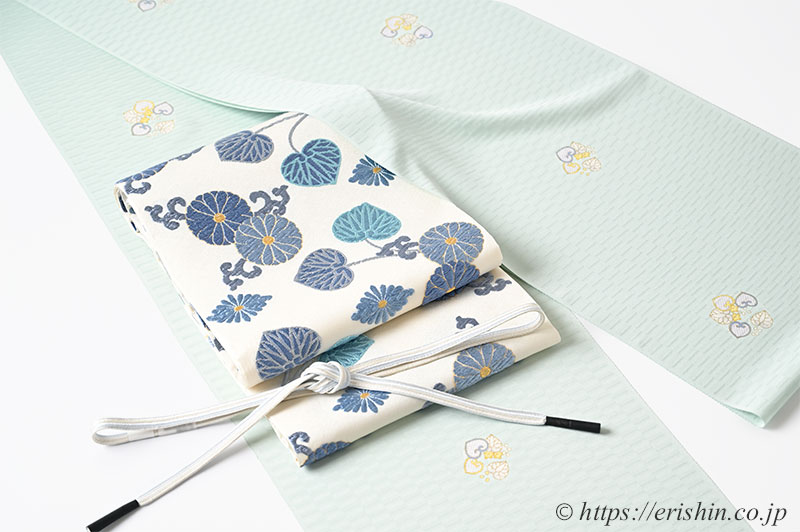 旬のお勧めコーディネート「葵尽くし　葵の丸文の小紋に菊葵文の袋帯」