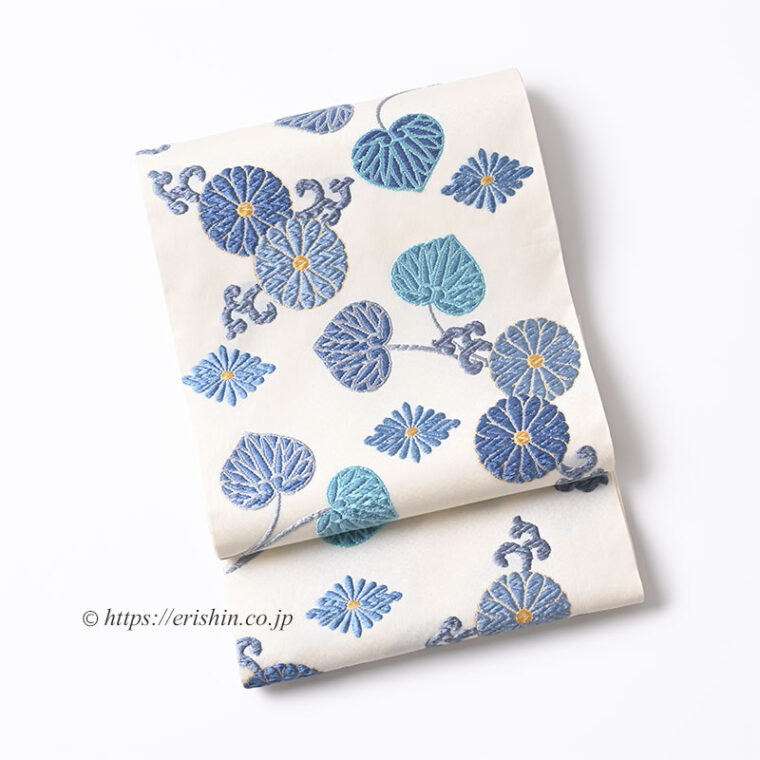 袋帯（菊葵文・唐織/白地に青藤色や青磁色）「着物と帯・呉服えり新」