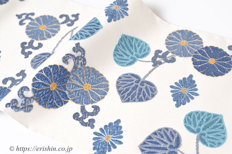 袋帯（菊葵文・唐織/白地に青藤色や青磁色）「着物と帯・呉服えり新」