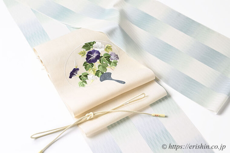 旬のお勧めコーディネート「明石縮「涼」に団扇に朝顔の刺繍帯」
