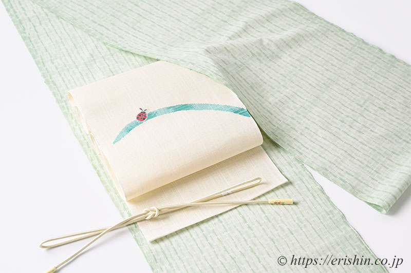 旬のお勧めコーディネート「片貝絞りにてんとう虫の麻八寸帯」