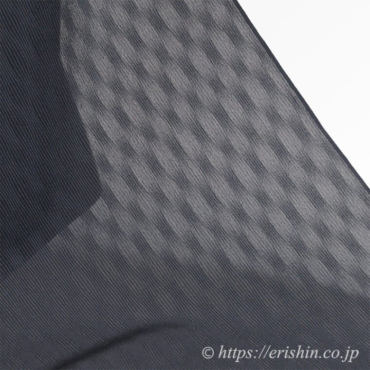明石縮（よろけ小格子無地/墨黒）「着物と帯・呉服えり新」