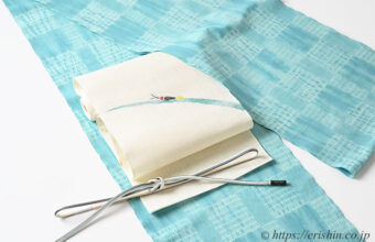 旬のお勧めコーディネート「片貝絞りに蛍の麻八寸名古屋帯」